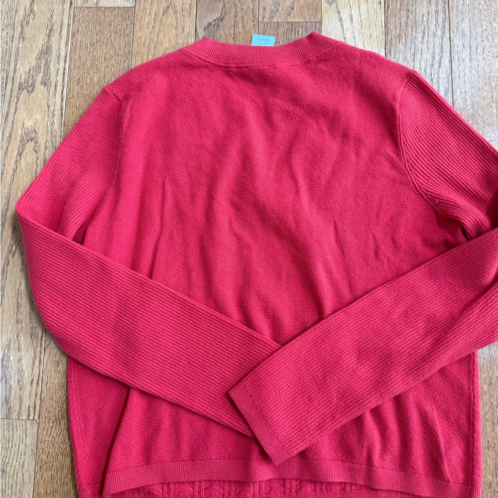 Cabi Perfect Pullover
Medium 
Fall ‘25 Limited Release - Picture 4 of 9